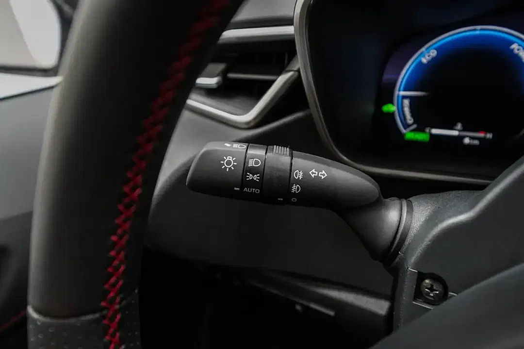 Toyota Corolla Hybrid GR Sport - Thumbnail 10