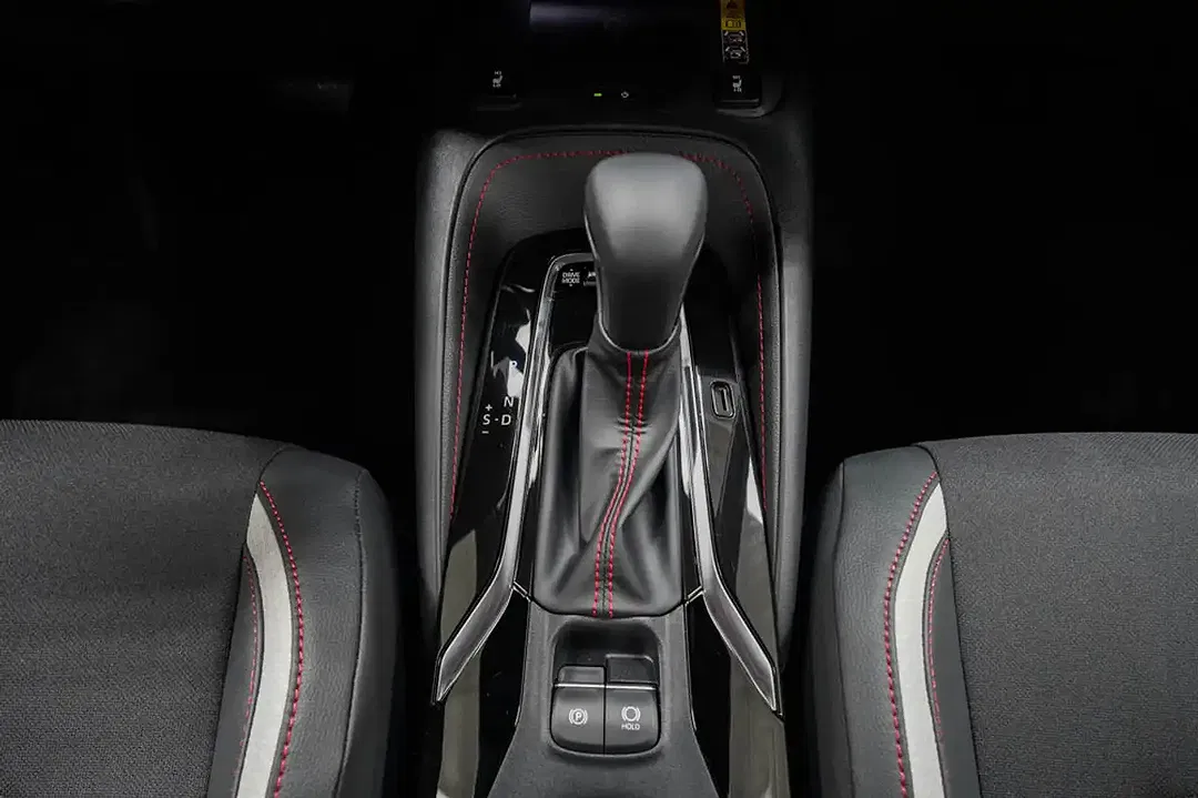 Toyota Corolla Hybrid GR Sport - Thumbnail 12