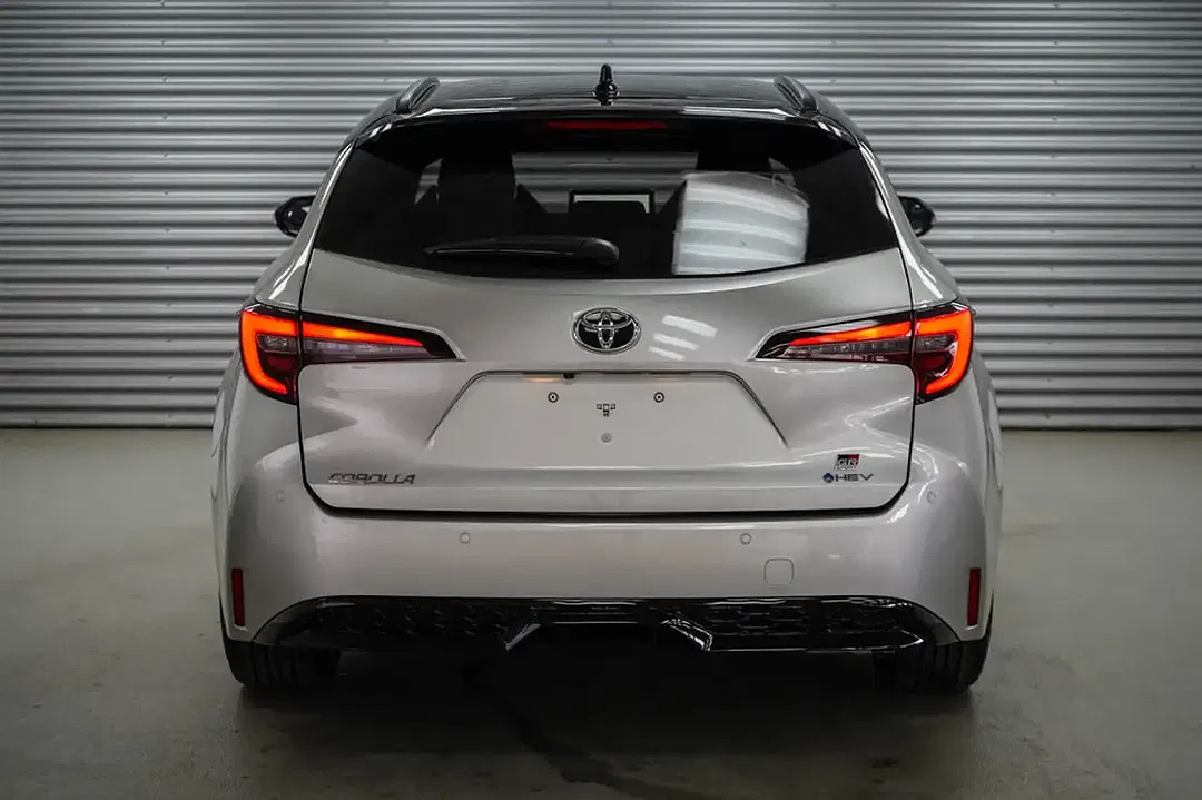 Toyota Corolla Hybrid GR Sport - Thumbnail 4