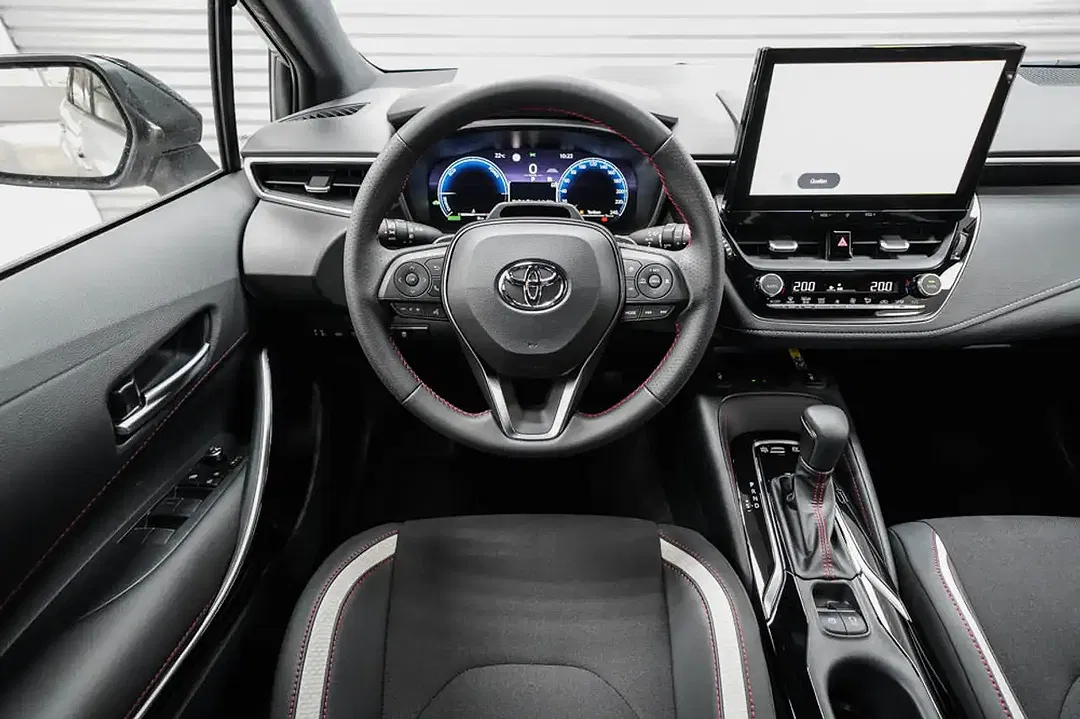 Toyota Corolla Hybrid GR Sport - Thumbnail 8