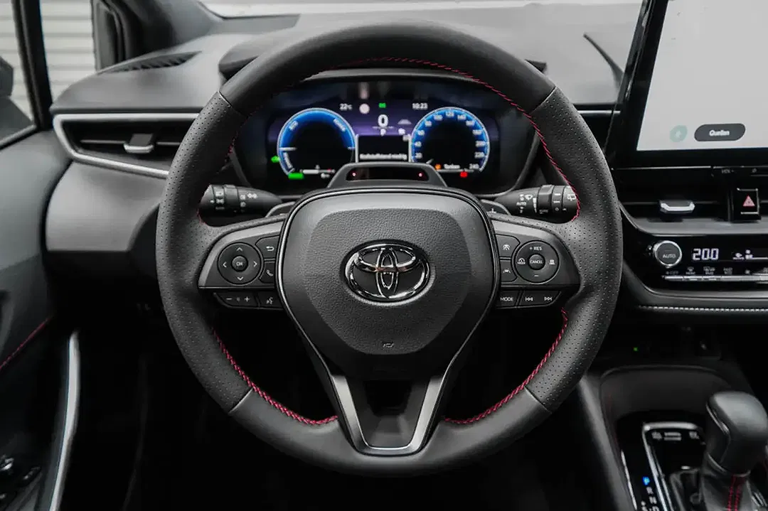 Toyota Corolla Hybrid GR Sport - Thumbnail 9