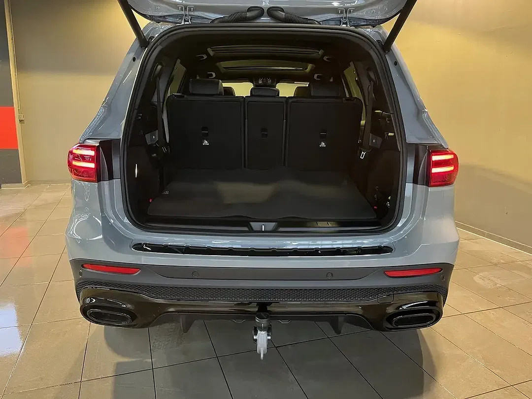 Mercedes-Benz GLB 200 4MATIC AMG Night - foto 2