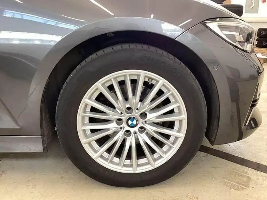 BMW 320 Touring Luxury Line - Thumbnail 8