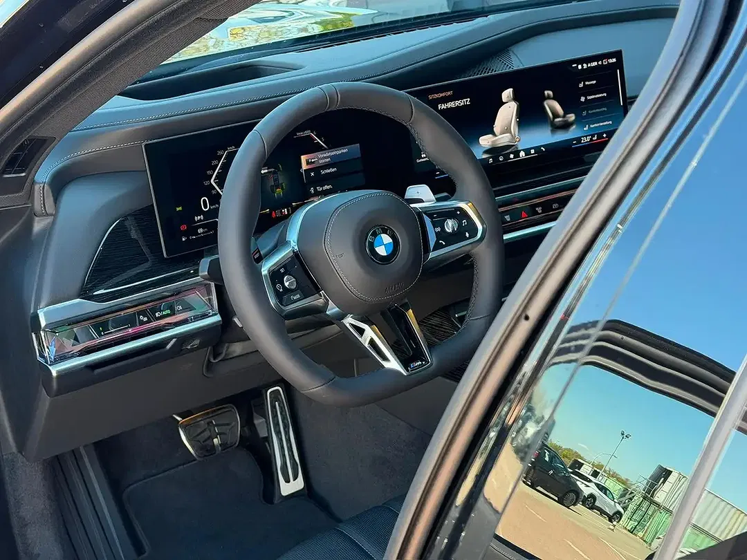 BMW 740 xDrive M Sport Pro - Thumbnail 15