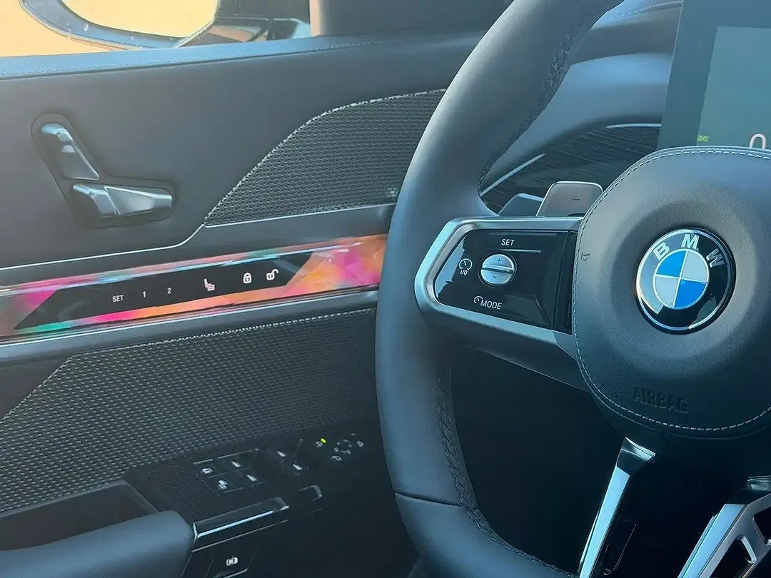 BMW 740 xDrive M Sport Pro - Thumbnail 16
