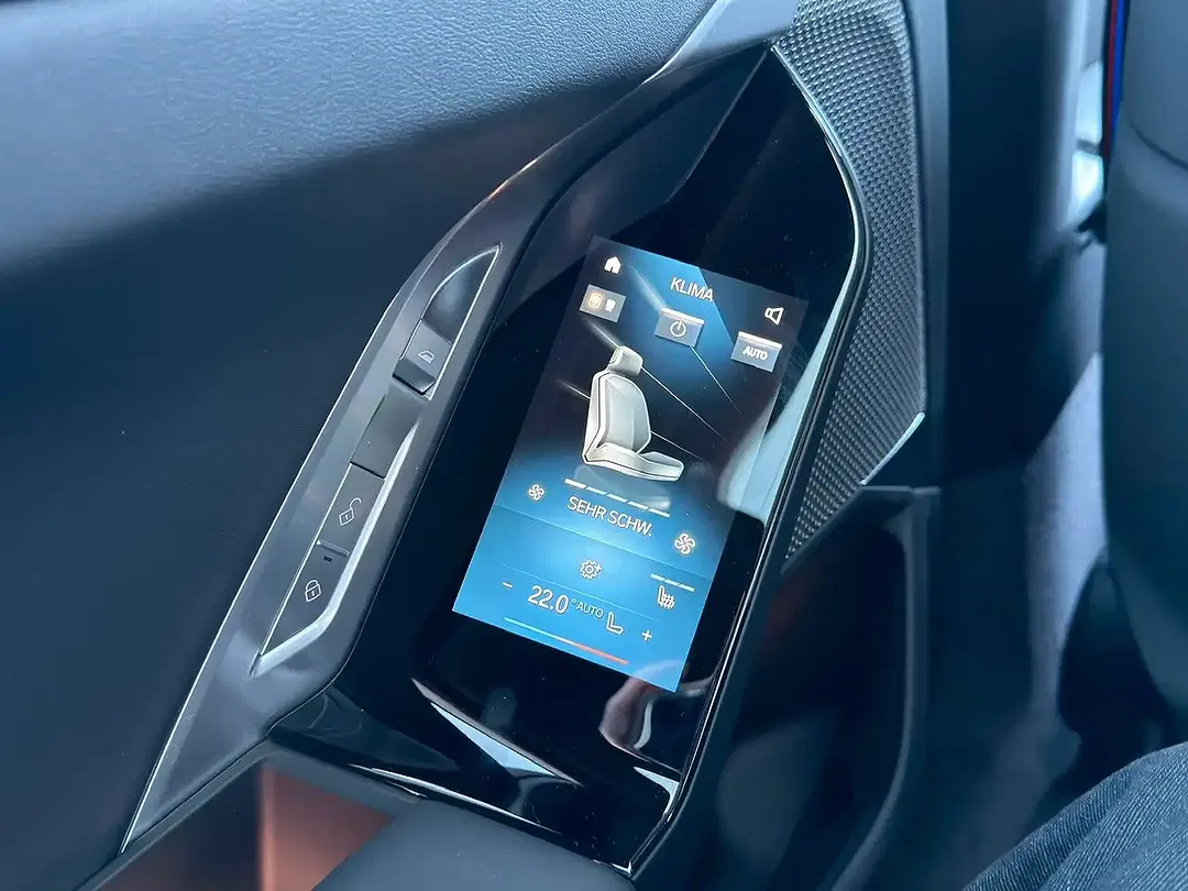 BMW 740 xDrive M Sport Pro - Thumbnail 33