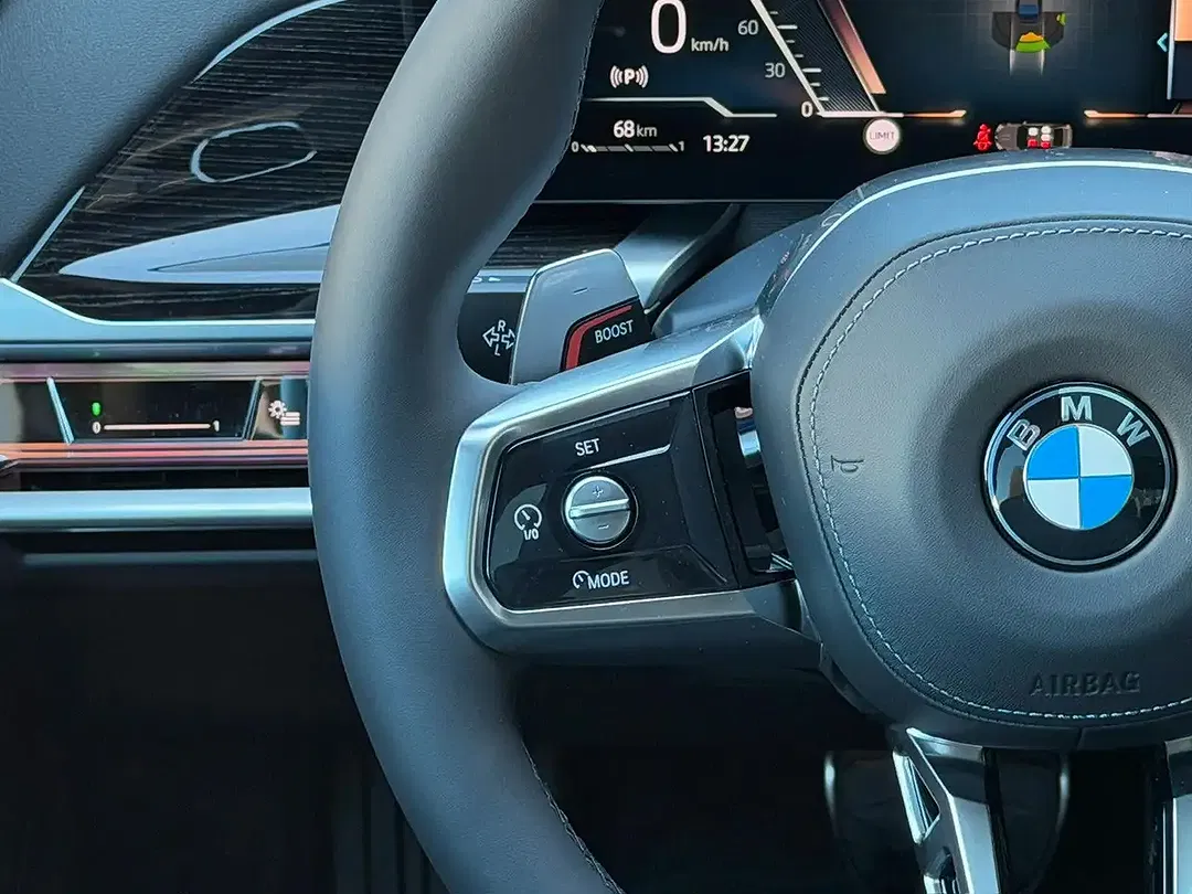 BMW 740 xDrive M Sport Pro - Thumbnail 34