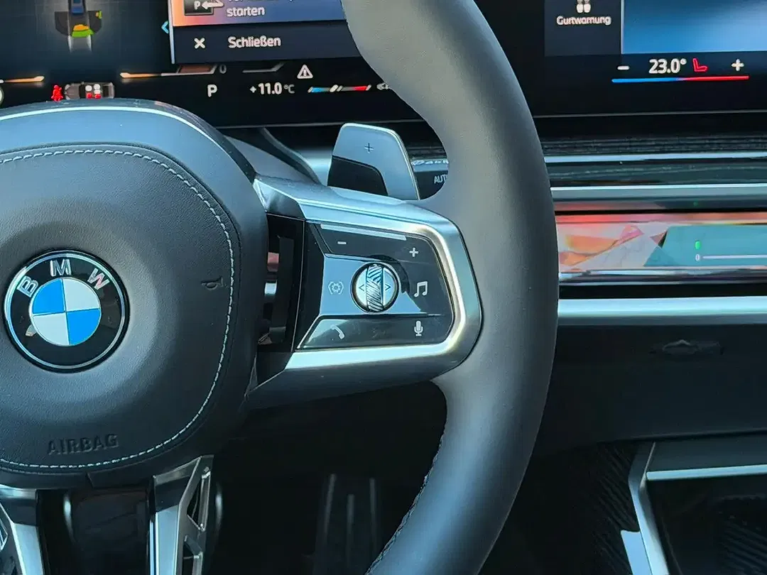 BMW 740 xDrive M Sport Pro - Thumbnail 35