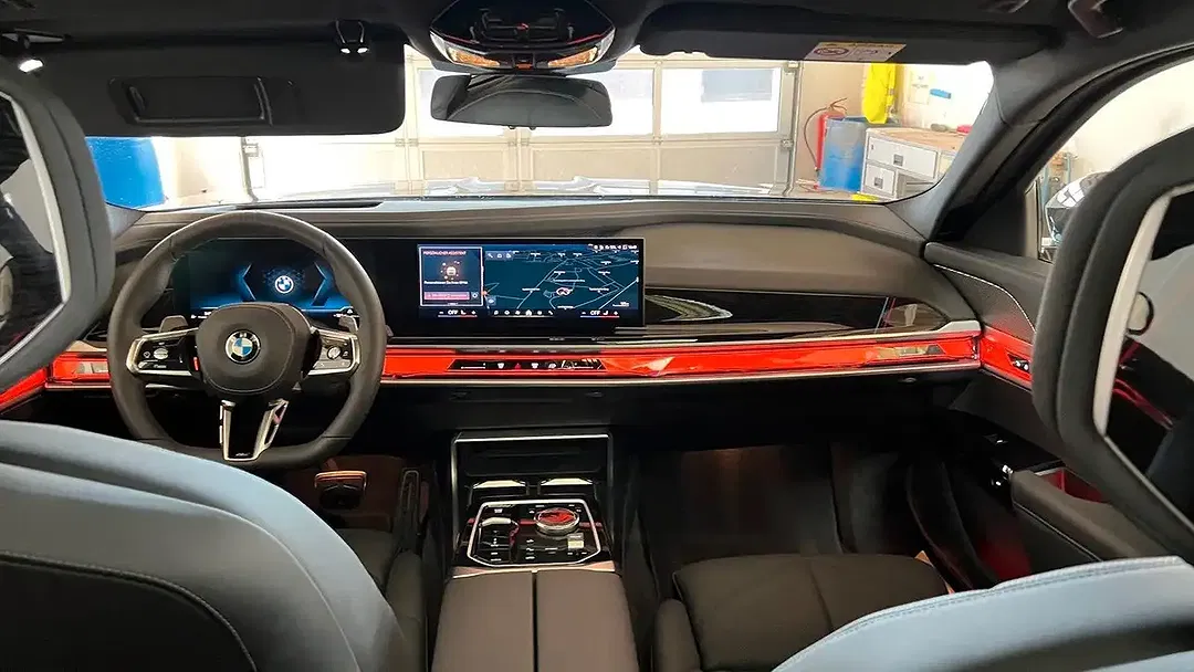 BMW 740 xDrive M Sport Pro - Thumbnail 9