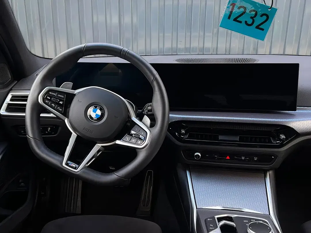 BMW 330 xDrive Touring M Sport - Thumbnail 10