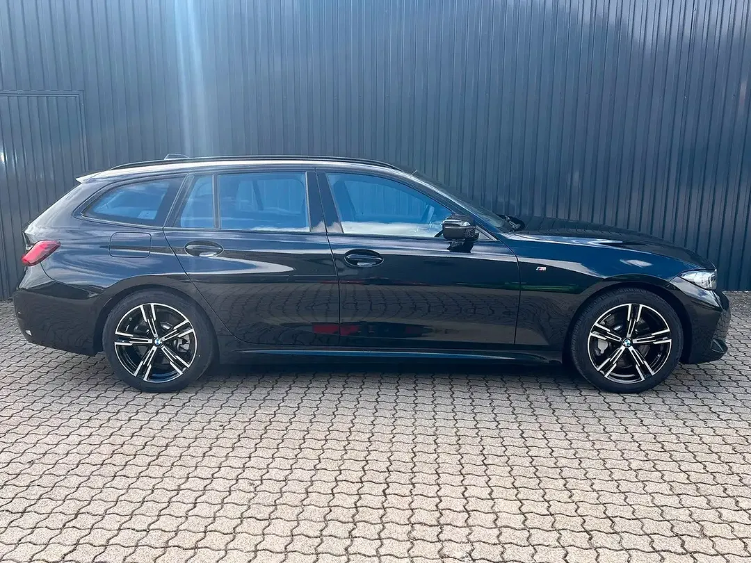 BMW 330 xDrive Touring M Sport - Thumbnail 5