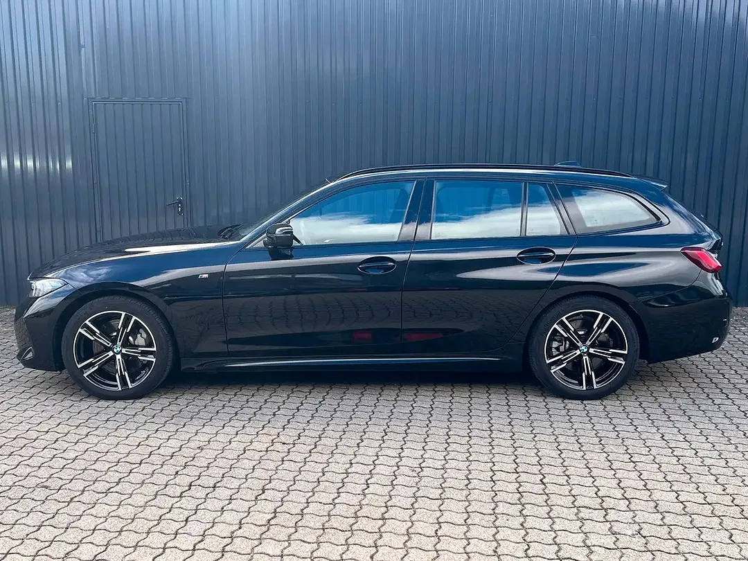 BMW 330 xDrive Touring M Sport - Thumbnail 6