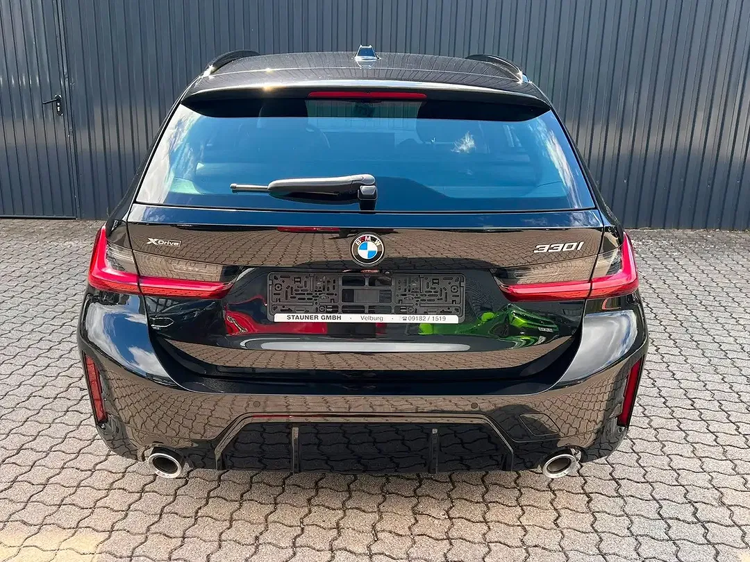 BMW 330 xDrive Touring M Sport - Thumbnail 8
