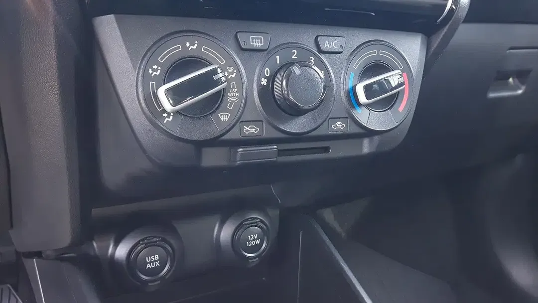 Suzuki Swift Hybrid 1.2 AllGrip Comfort - Thumbnail 12