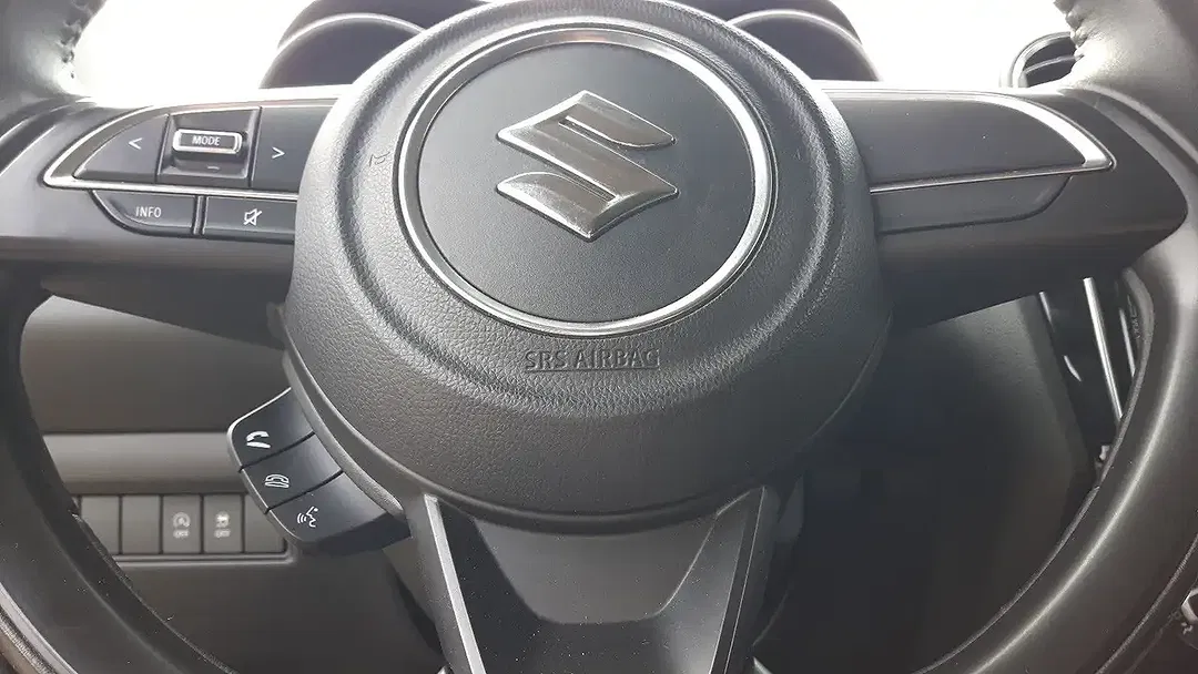 Suzuki Swift Hybrid 1.2 AllGrip Comfort - Thumbnail 9