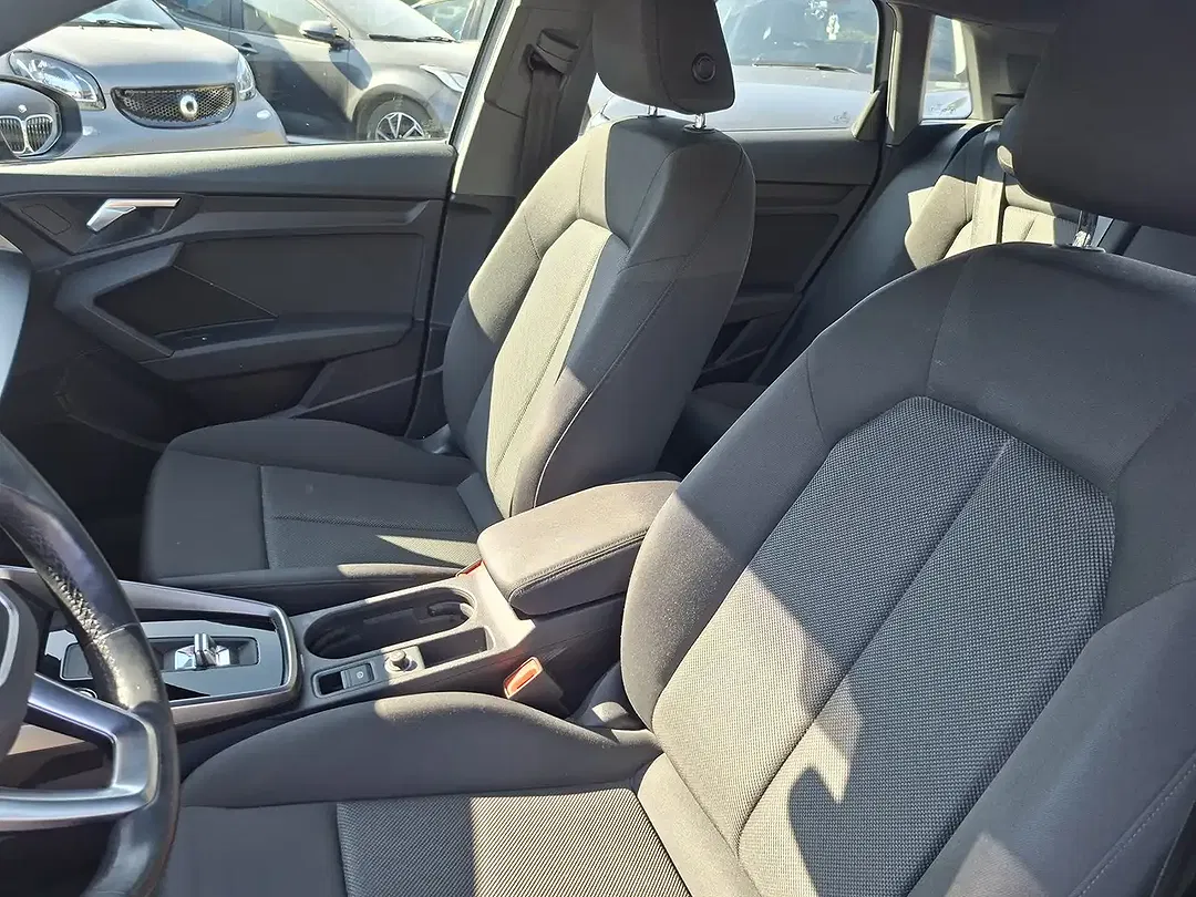 Audi A3 30 TFSI Sportback Edition - Thumbnail 13
