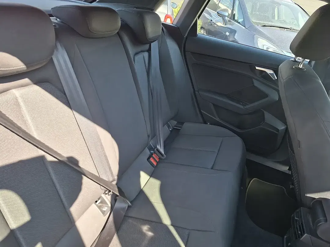 Audi A3 30 TFSI Sportback Edition - Thumbnail 9