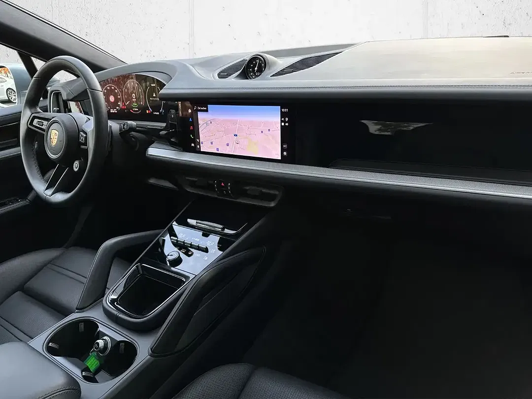 Porsche Cayenne E-Hybrid Coupe - Thumbnail 10
