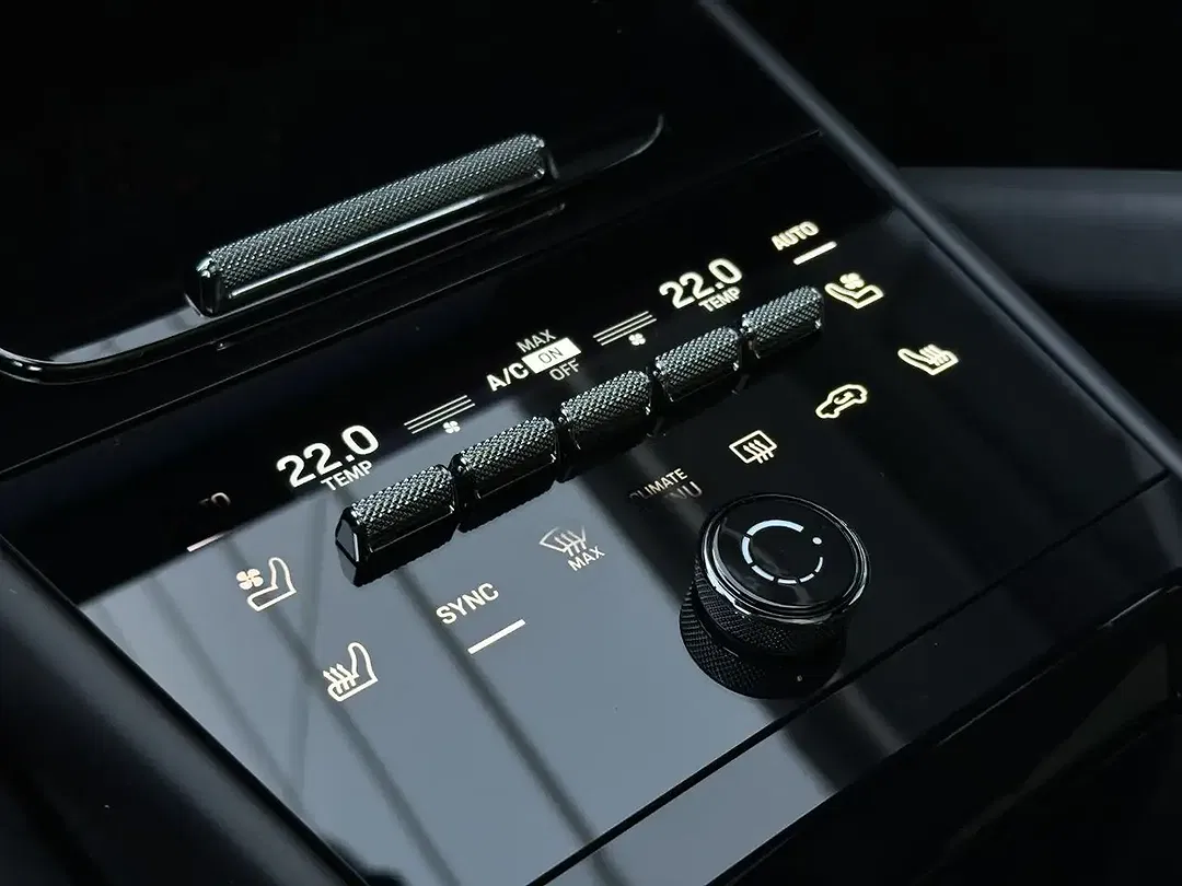 Porsche Cayenne E-Hybrid Coupe - Thumbnail 12