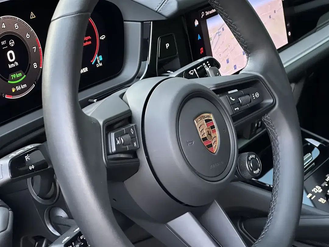 Porsche Cayenne E-Hybrid Coupe - Thumbnail 14