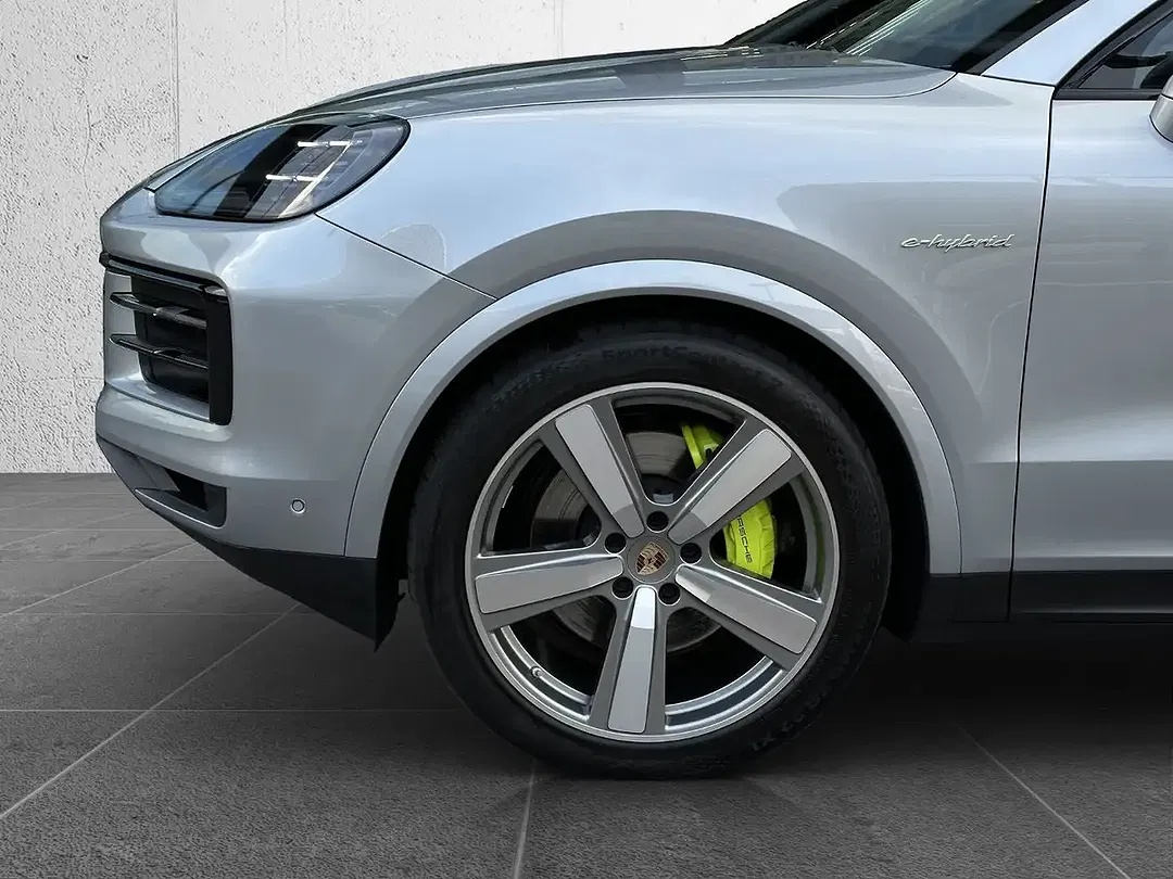 Porsche Cayenne E-Hybrid Coupe - Thumbnail 6