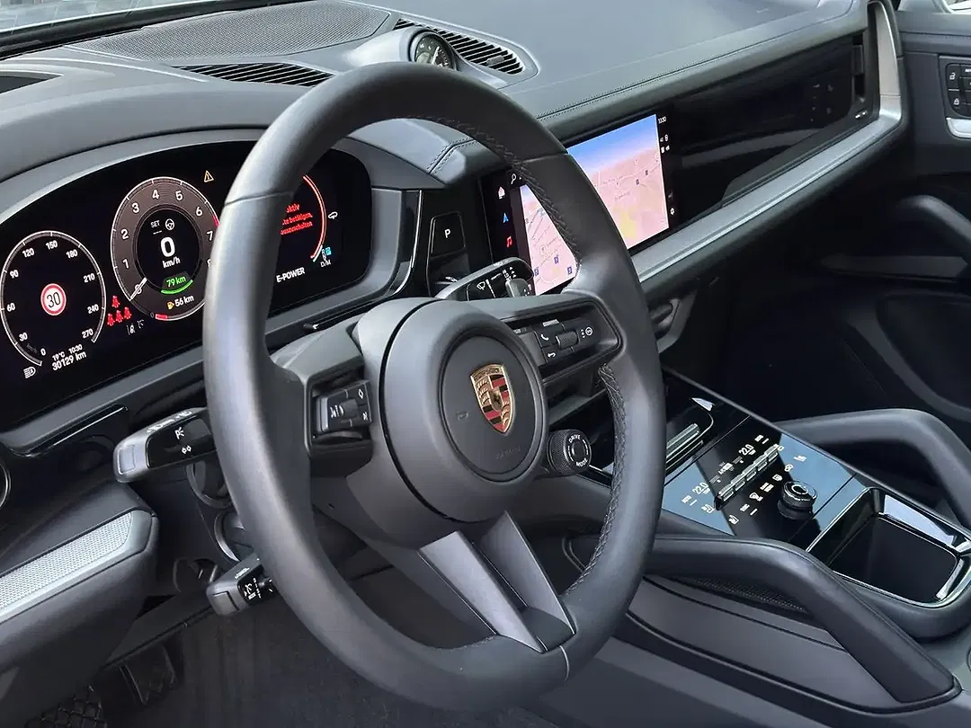 Porsche Cayenne E-Hybrid Coupe - Thumbnail 7