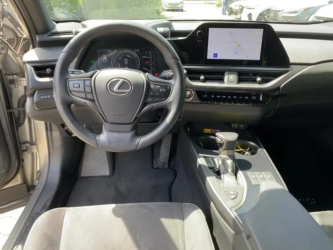 Lexus UX 250h Style Edition - Thumbnail 10