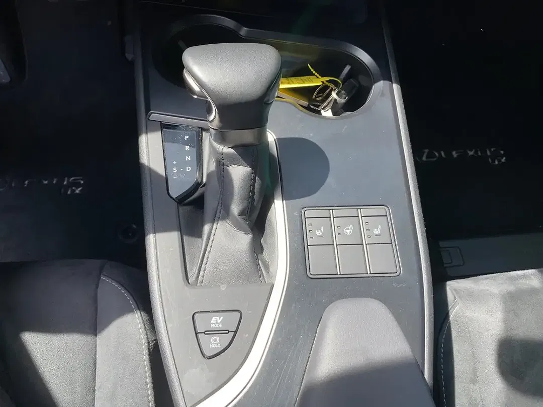 Lexus UX 250h Style Edition - foto 15