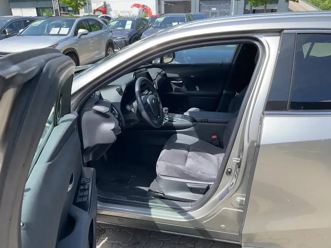 Lexus UX 250h Style Edition - Thumbnail 8