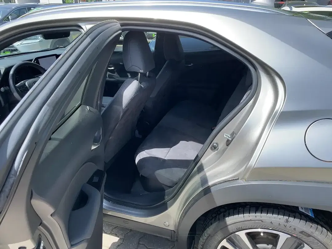 Lexus UX 250h Style Edition - Thumbnail 9