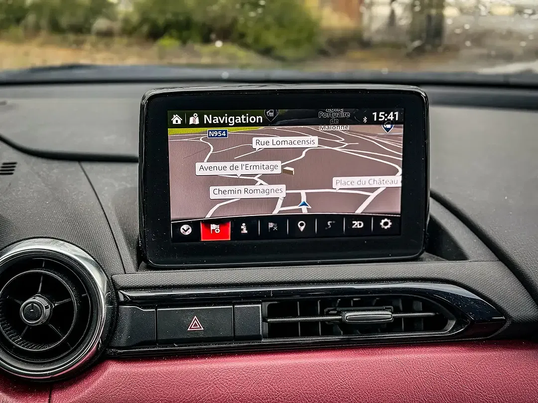 Mazda MX-5 1.5 SKYACTIV-G Takumi - Thumbnail 11