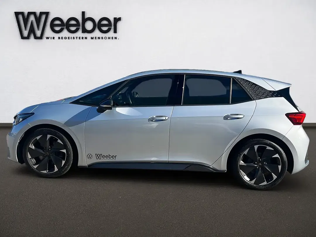 CUPRA Born - Thumbnail 3