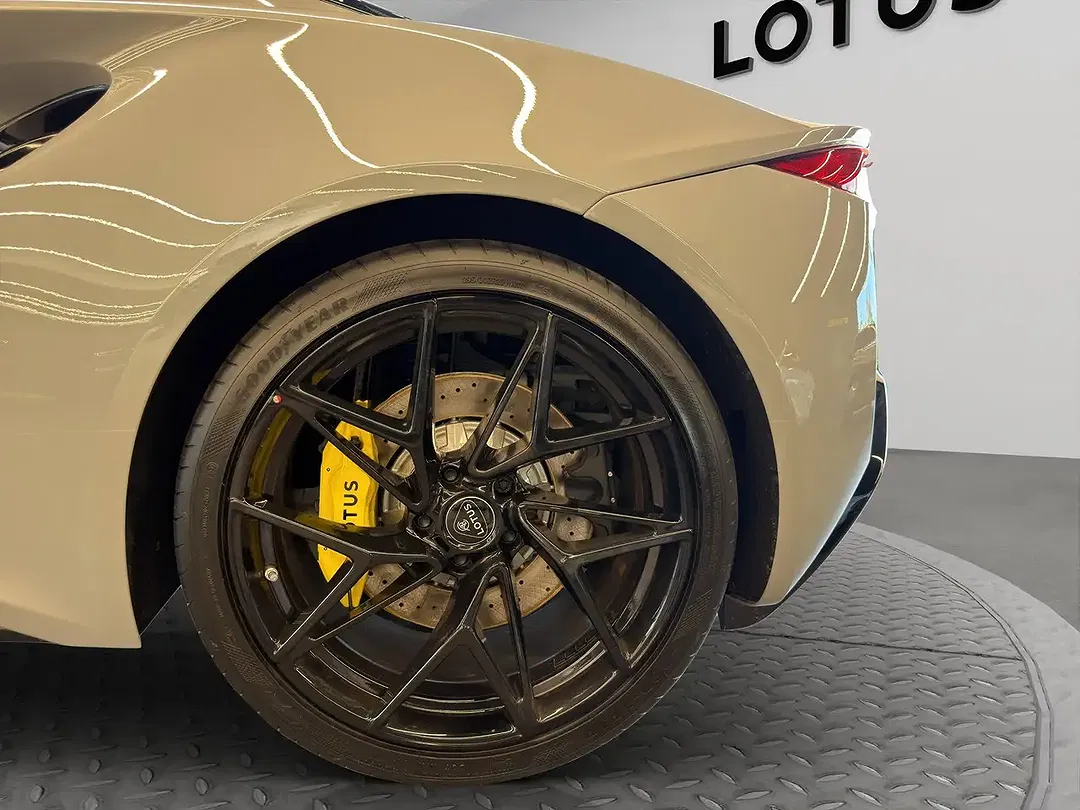 Lotus Emira V6 - Thumbnail 10