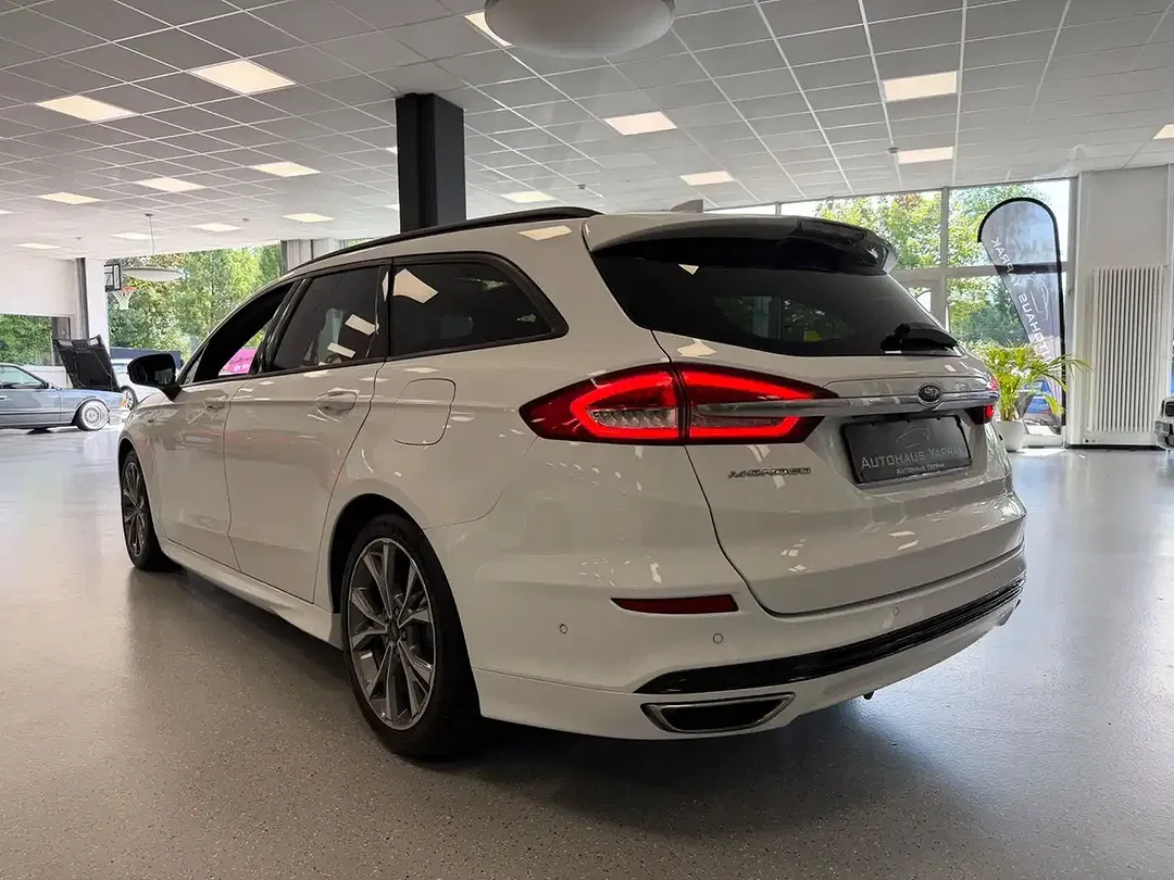 Ford Mondeo 2.0 Hybrid ST-Line - foto 14
