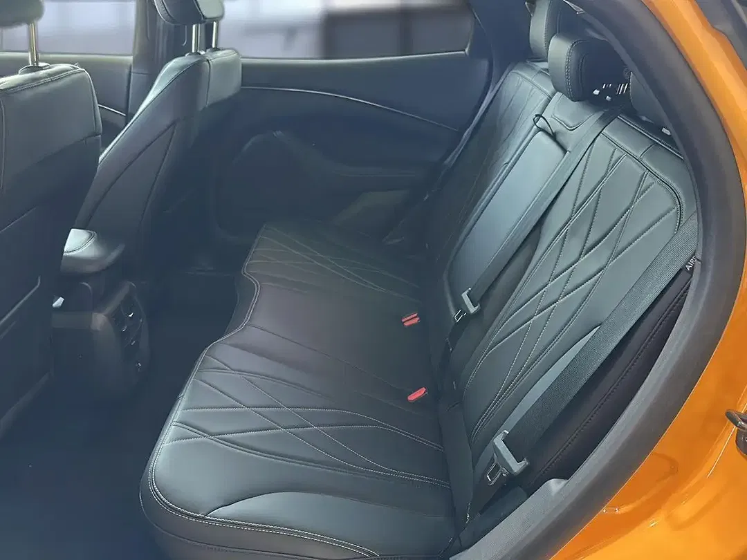 Ford Mustang Premium - Thumbnail 13