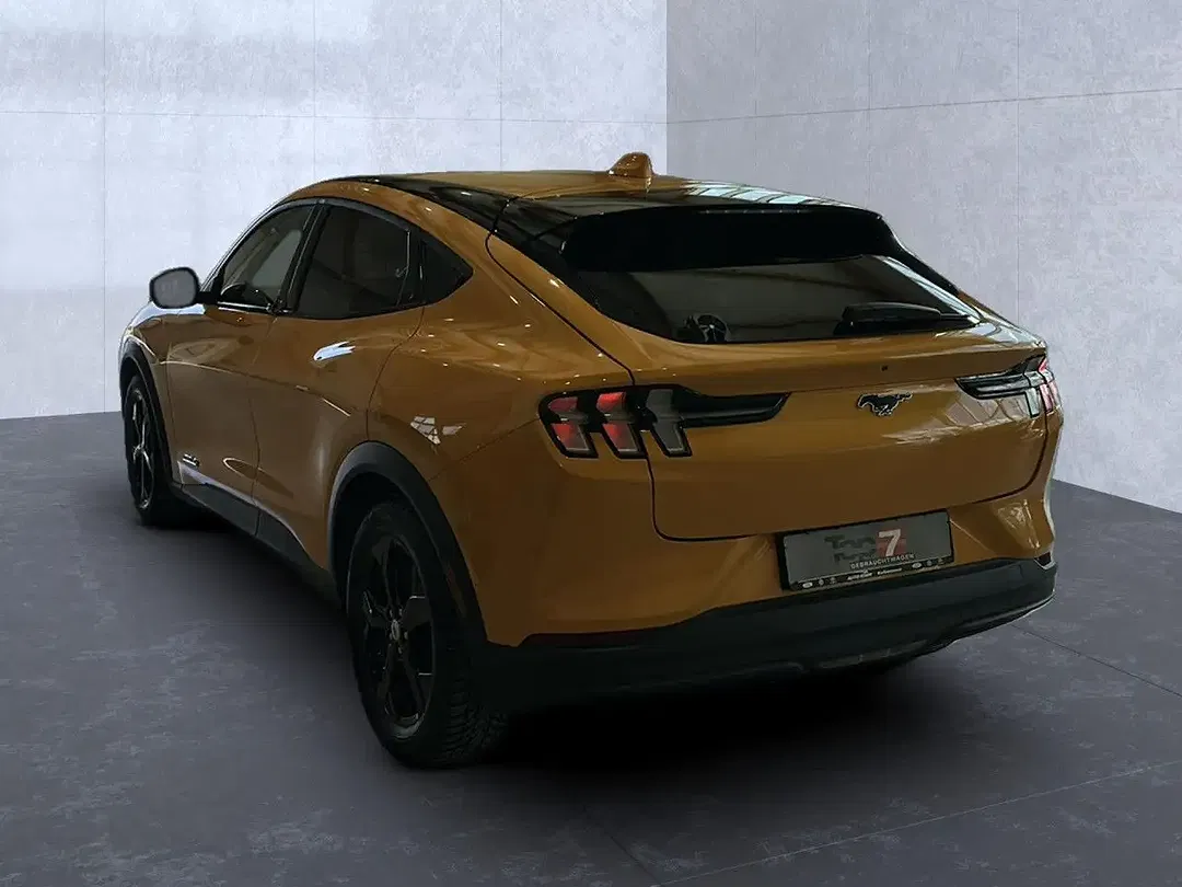 Ford Mustang Premium - Thumbnail 3