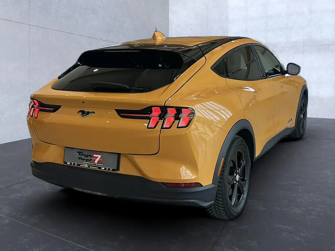 Ford Mustang Premium - Thumbnail 4