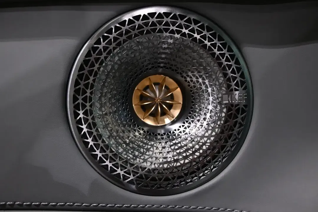Lotus Eletre - Thumbnail 23