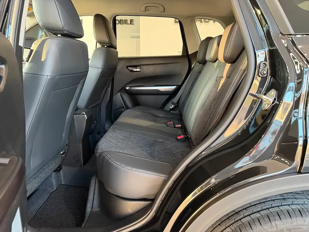 Suzuki Vitara 1.4 AUT Comfort+ - Thumbnail 12