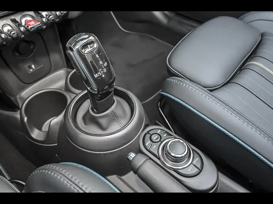 MINI Cooper Cabrio - Thumbnail 13