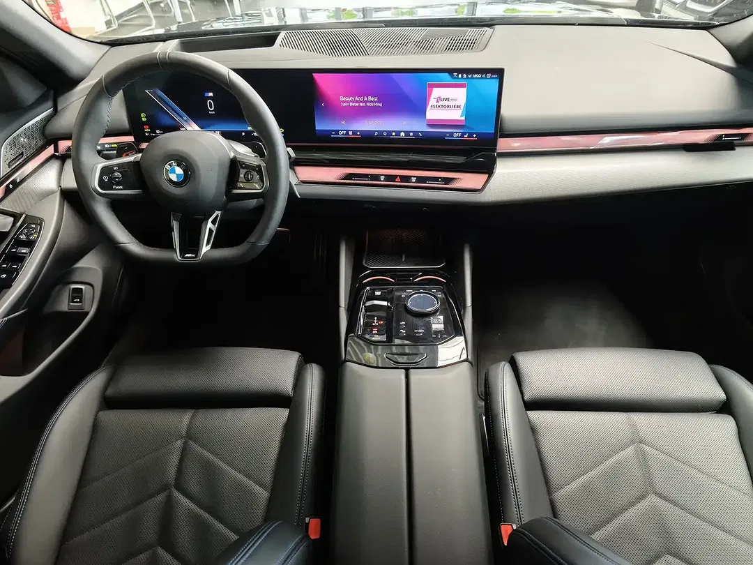 BMW 520 Touring M Sport Pro - Thumbnail 11