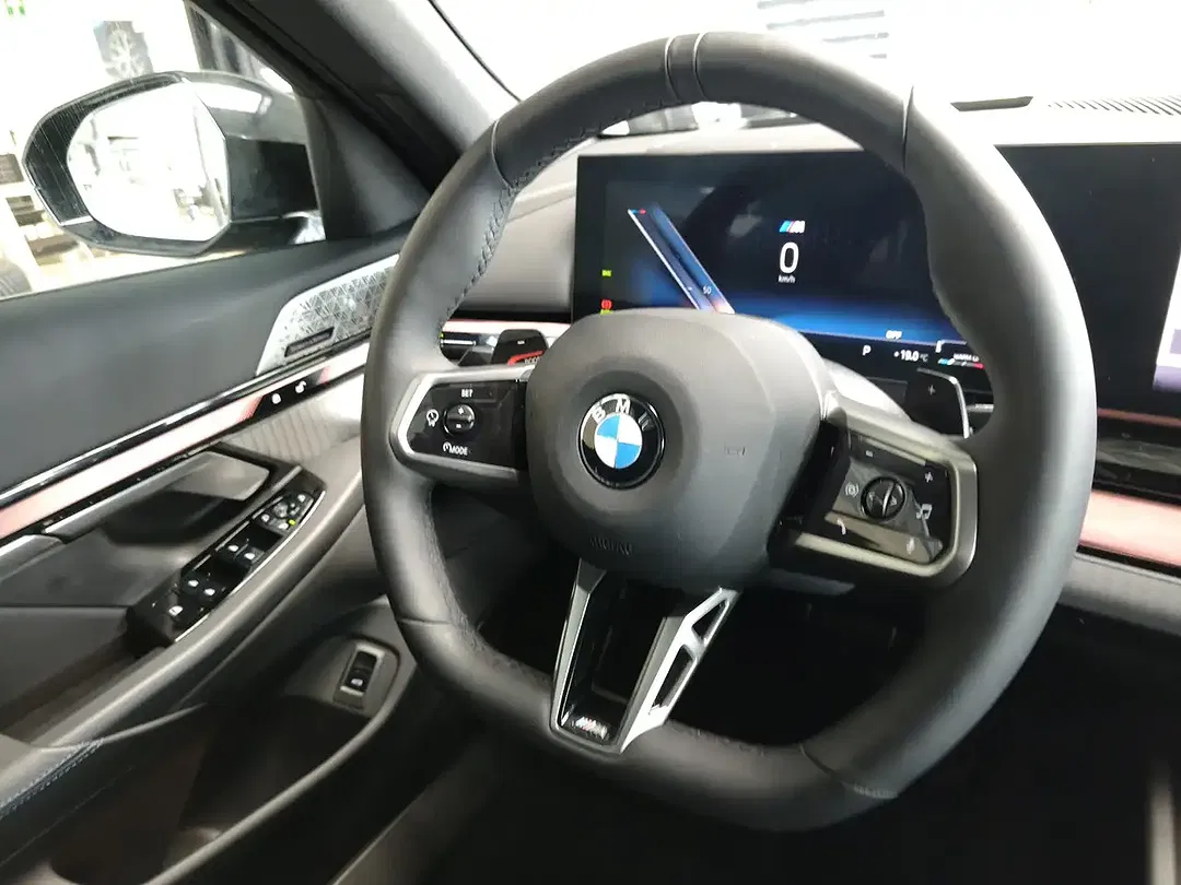BMW 520 Touring M Sport Pro - Thumbnail 12