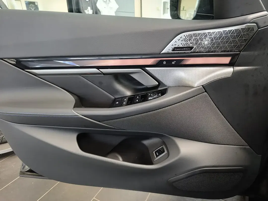 BMW 520 Touring M Sport Pro - Thumbnail 9
