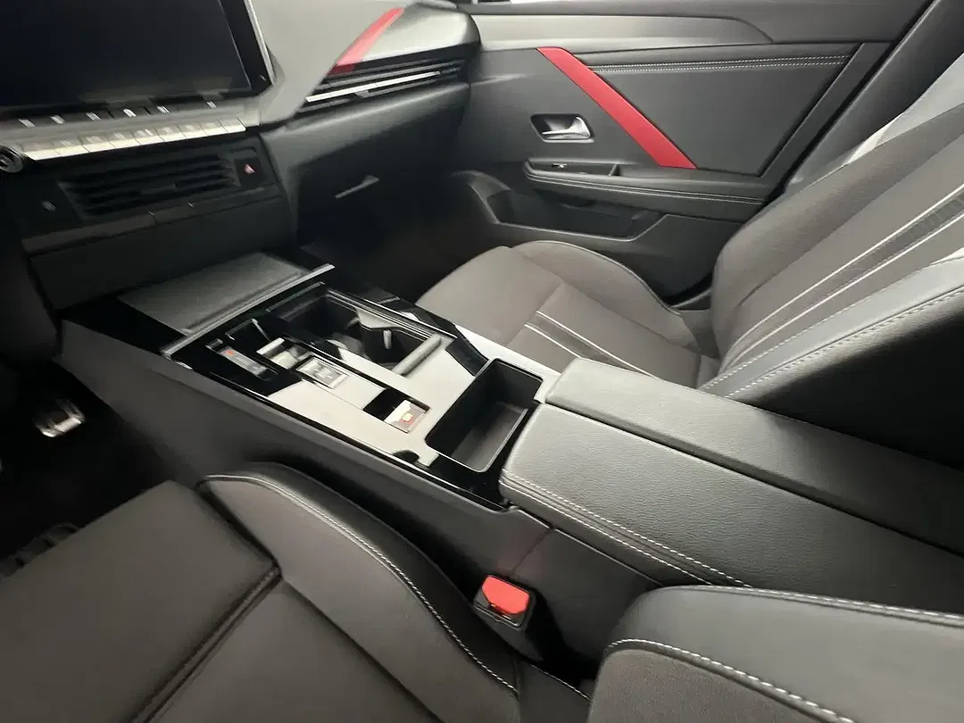 Opel Astra Hybrid 1.2 GS Line - Thumbnail 14