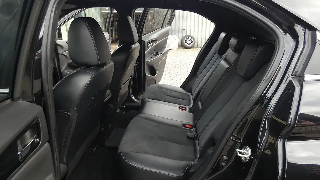 Mitsubishi Eclipse Cross Hybrid 4WD Plus - Thumbnail 11