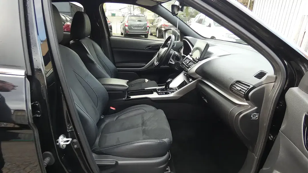 Mitsubishi Eclipse Cross Hybrid 4WD Plus - Thumbnail 8