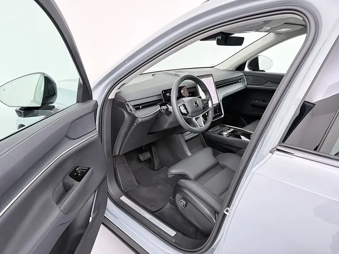 Volvo EX90 EV Core - Thumbnail 11