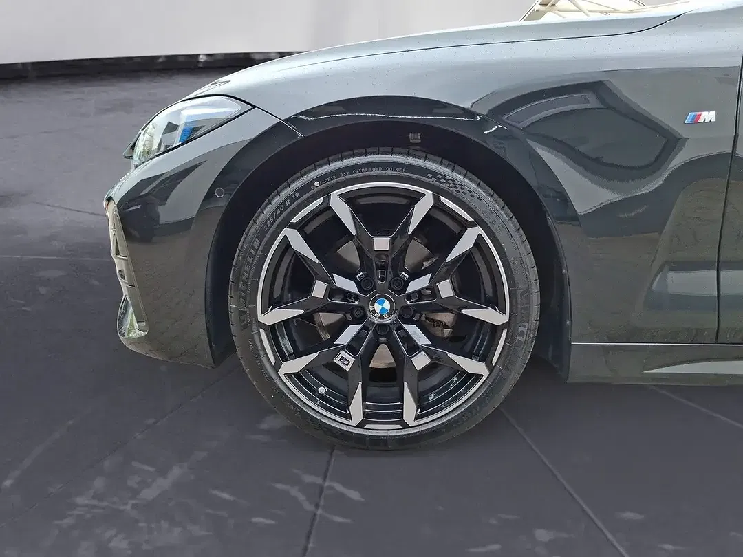 BMW 420 M Convertible - Thumbnail 6