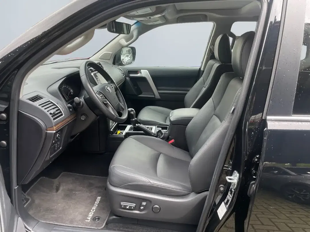 Toyota Land Cruiser 2.8 D-4D AUT Executive - Thumbnail 9