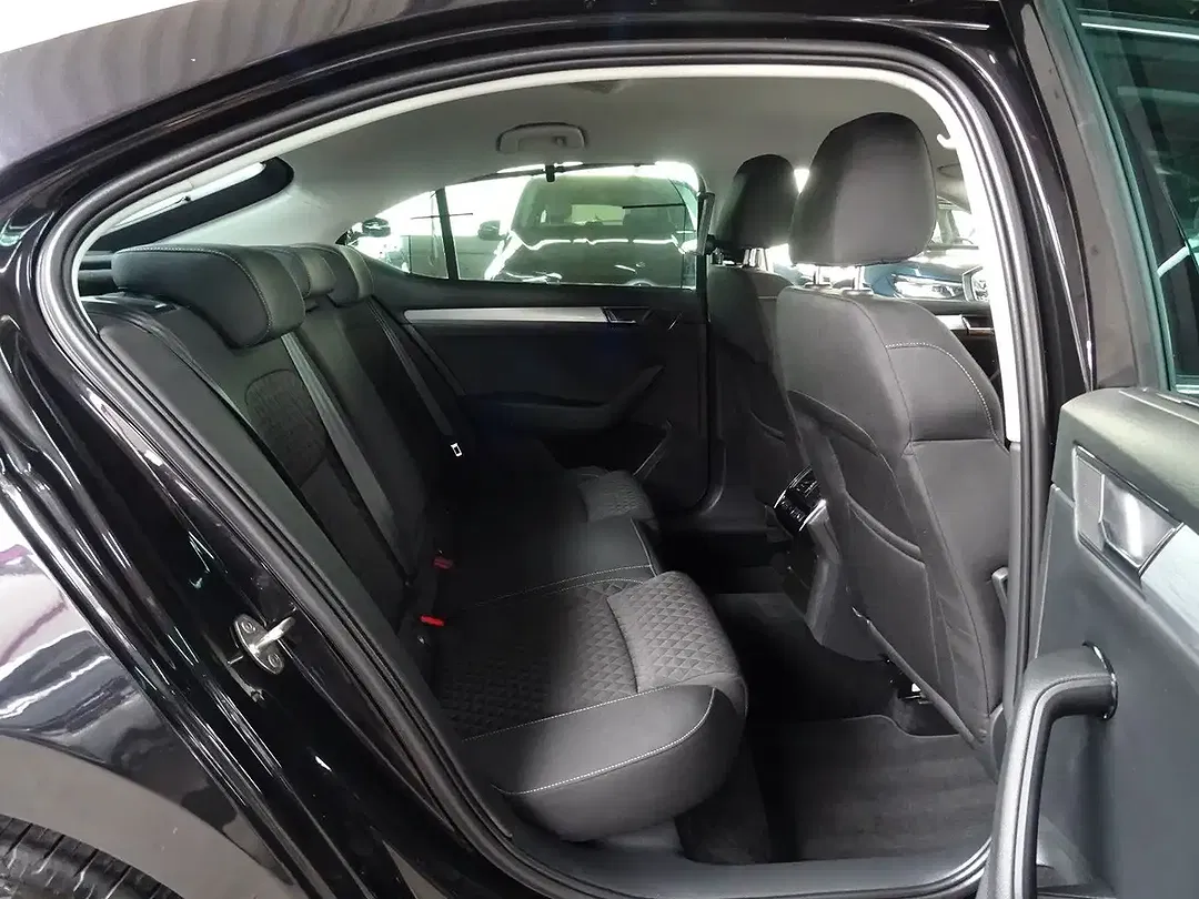Skoda Superb 2.0 TDI Ambition - Thumbnail 15